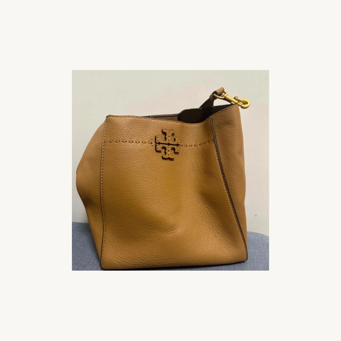 Tory Burch Mcgraw Hobo Bucket Tote Leather Bag